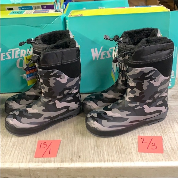 NWT Boys Western Chief Camo Insulated Rainboot - Picture 7 of 7